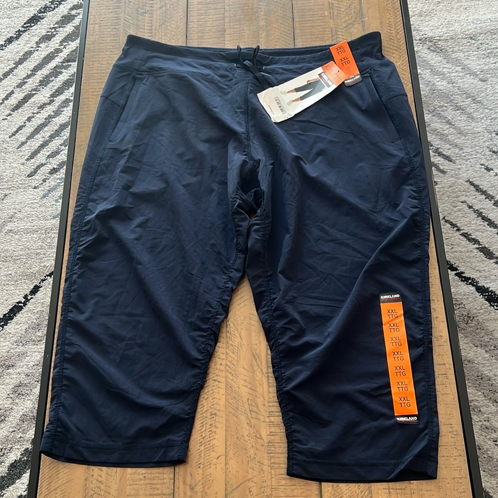 Kirkland, Ladies Active Capri